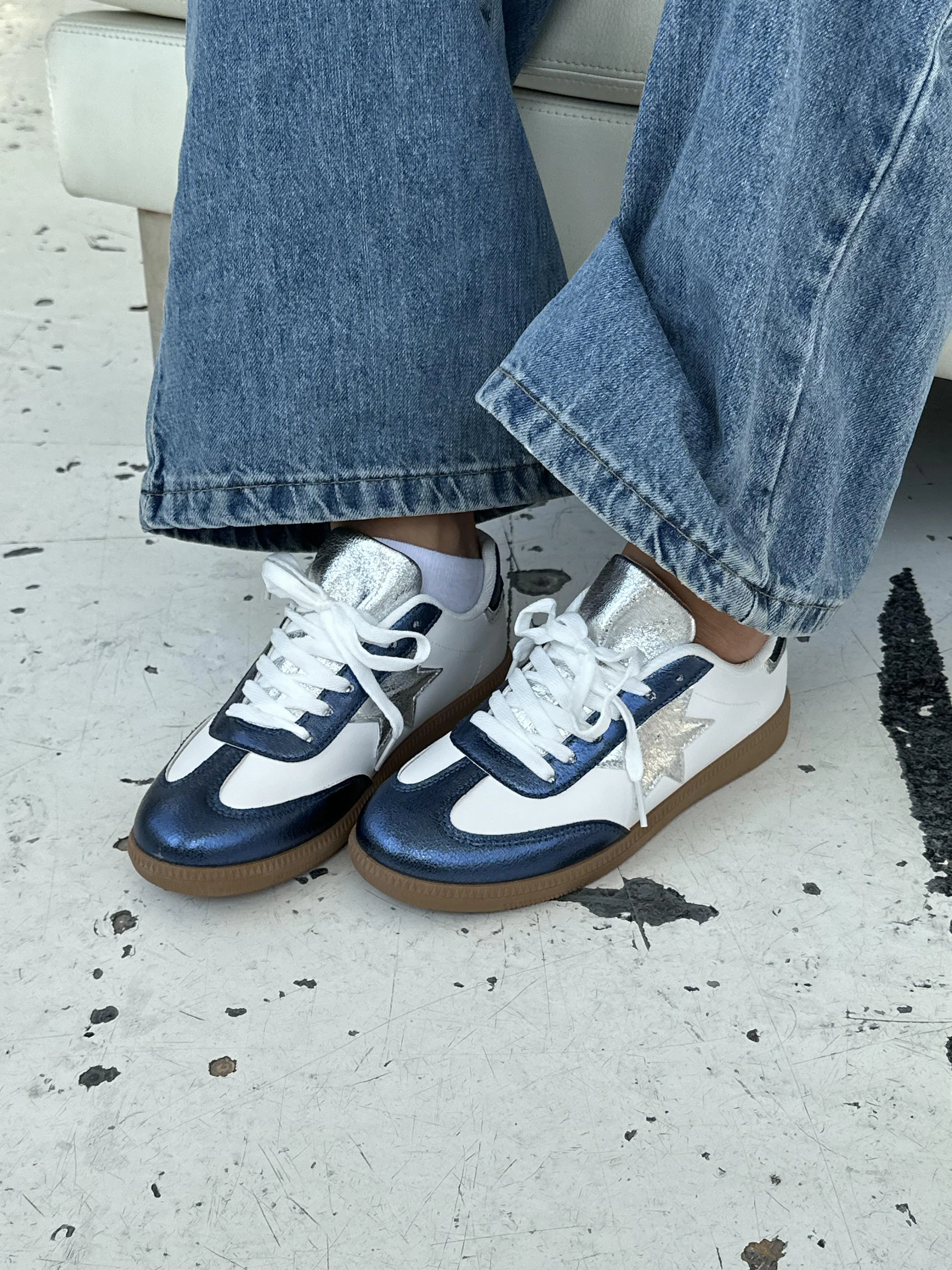 Accra sneakers with star - White/navy