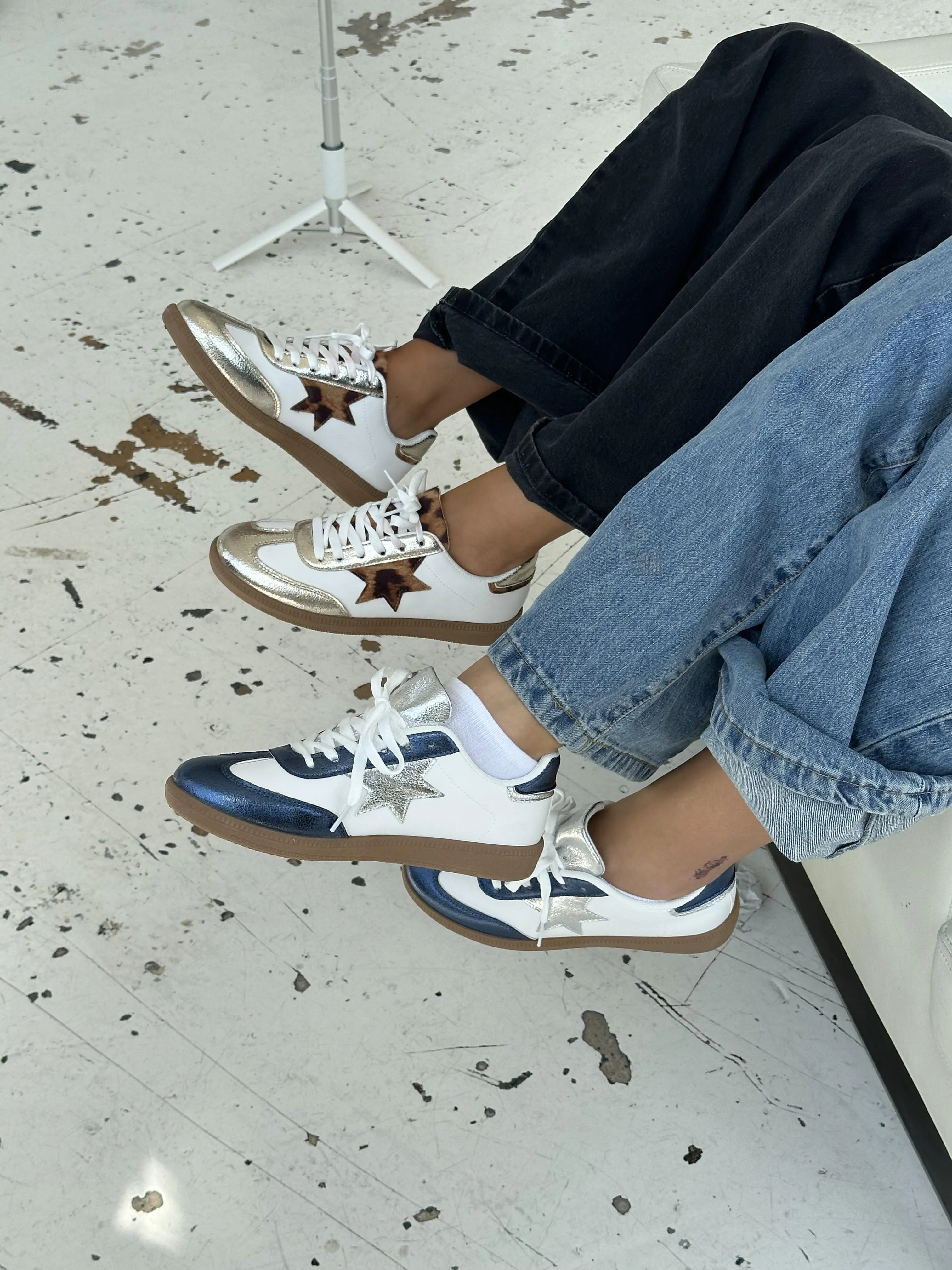 Accra sneakers with star - White/navy