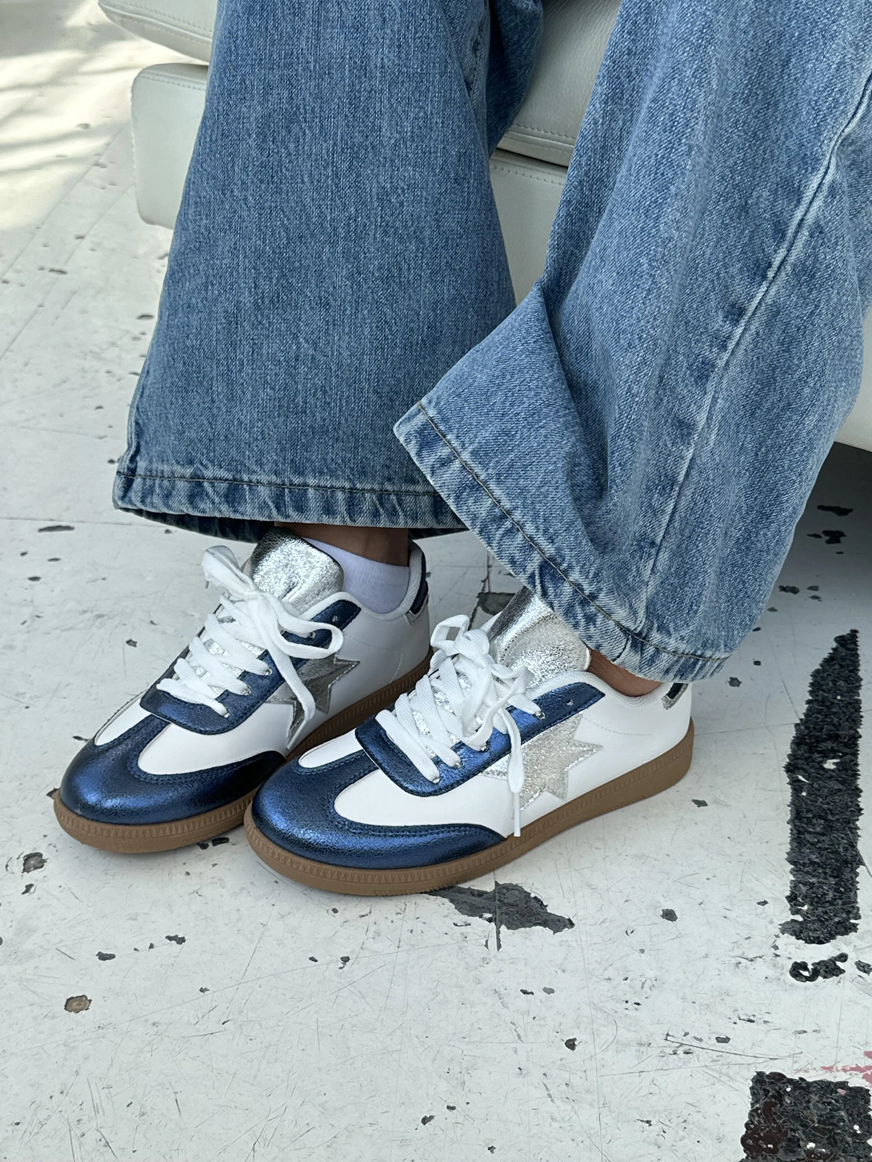 Accra sneakers with star - White/navy