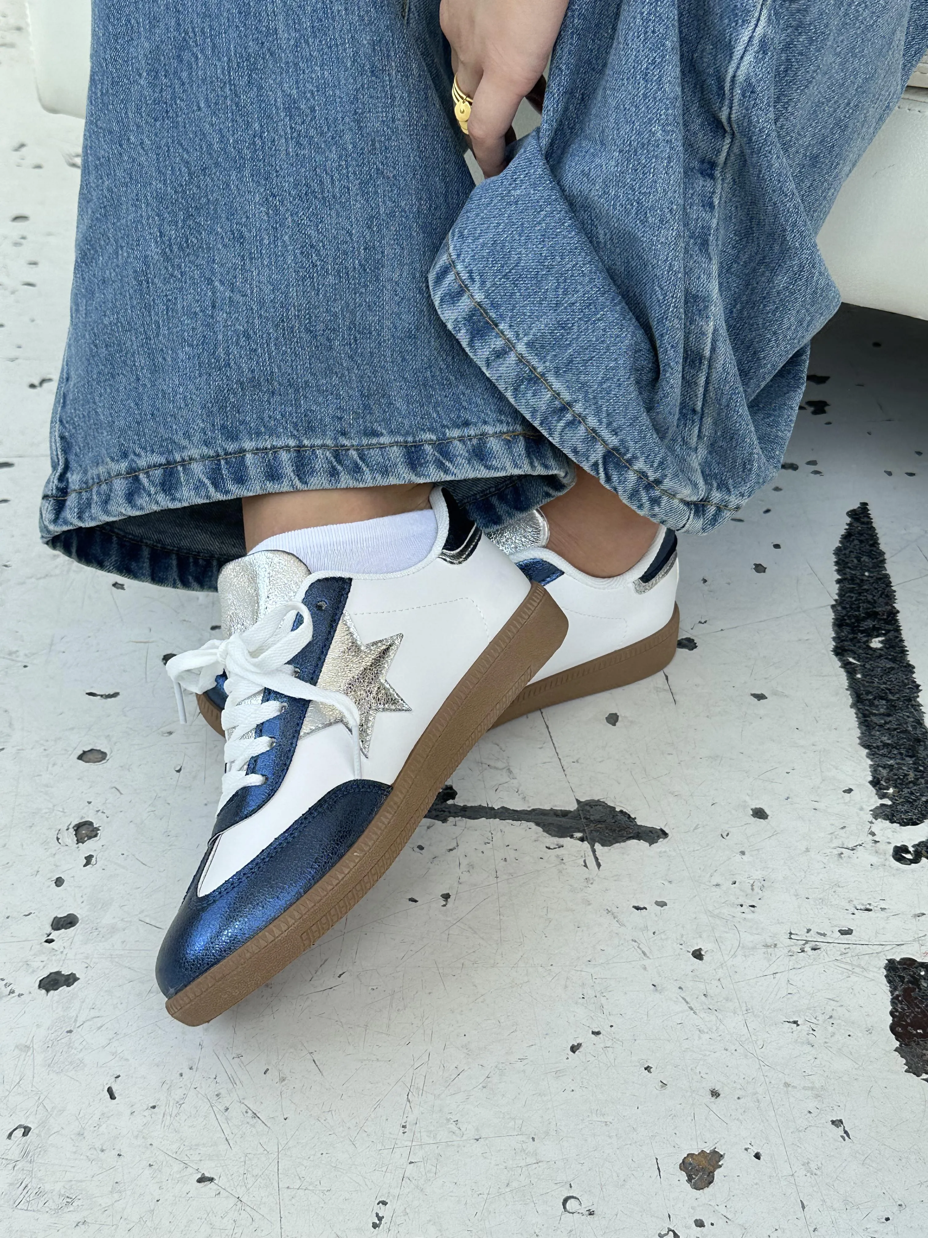 Accra sneakers with star - White/navy
