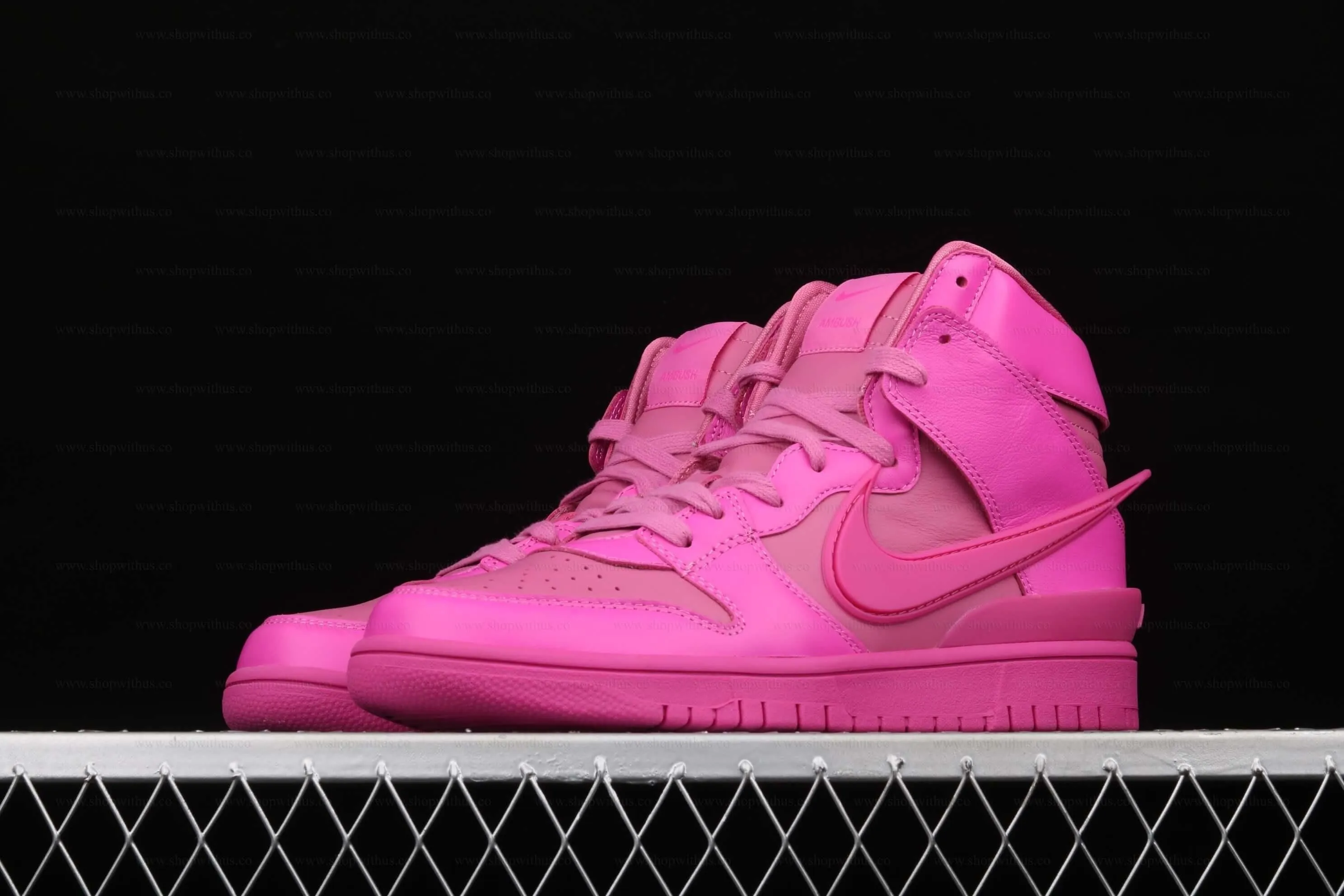 AMBUSH x NikeWMNS Dunk High - Cosmic Fuchsia