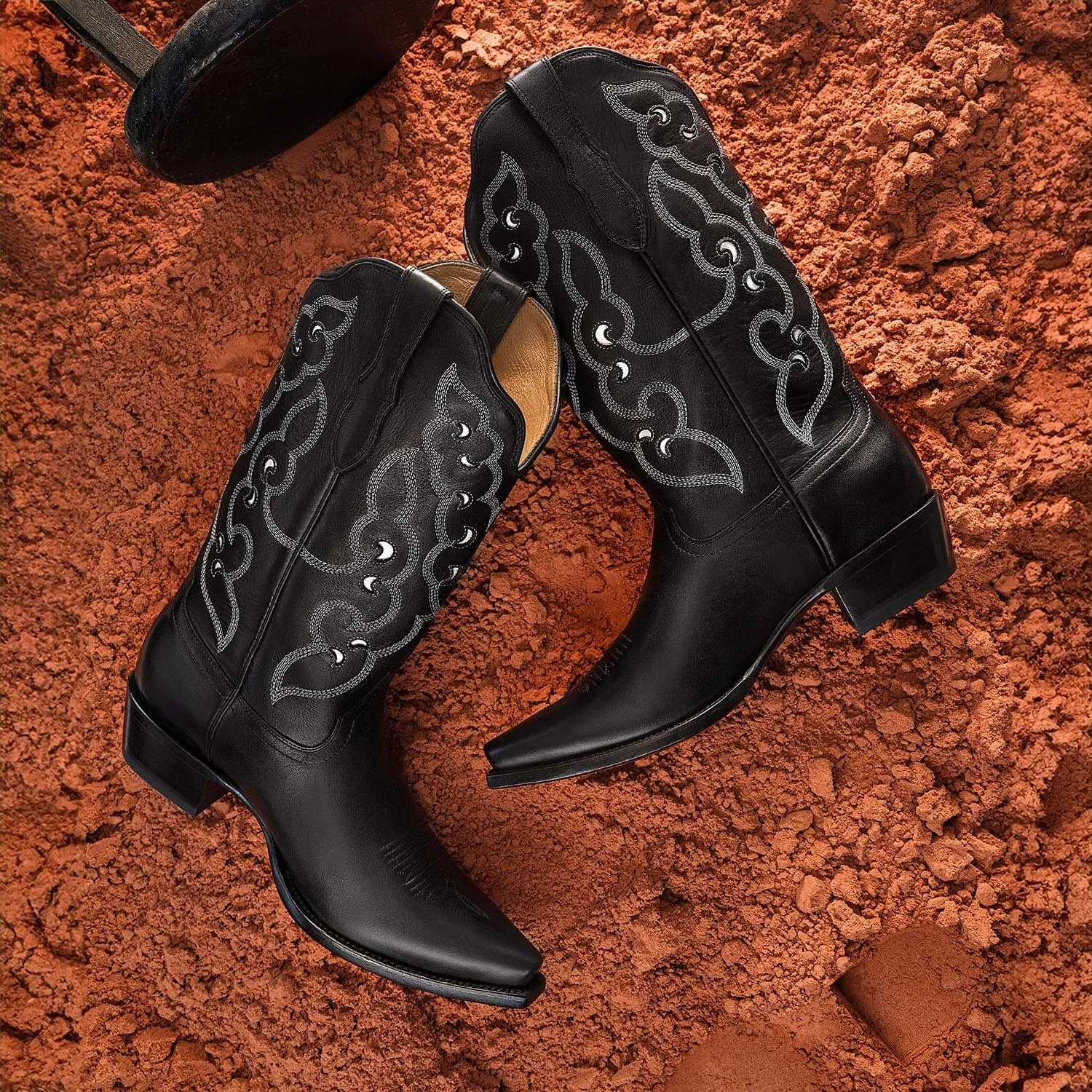 Rujo Boots Women's The Sister Onyx Caravan Calfskin Boots