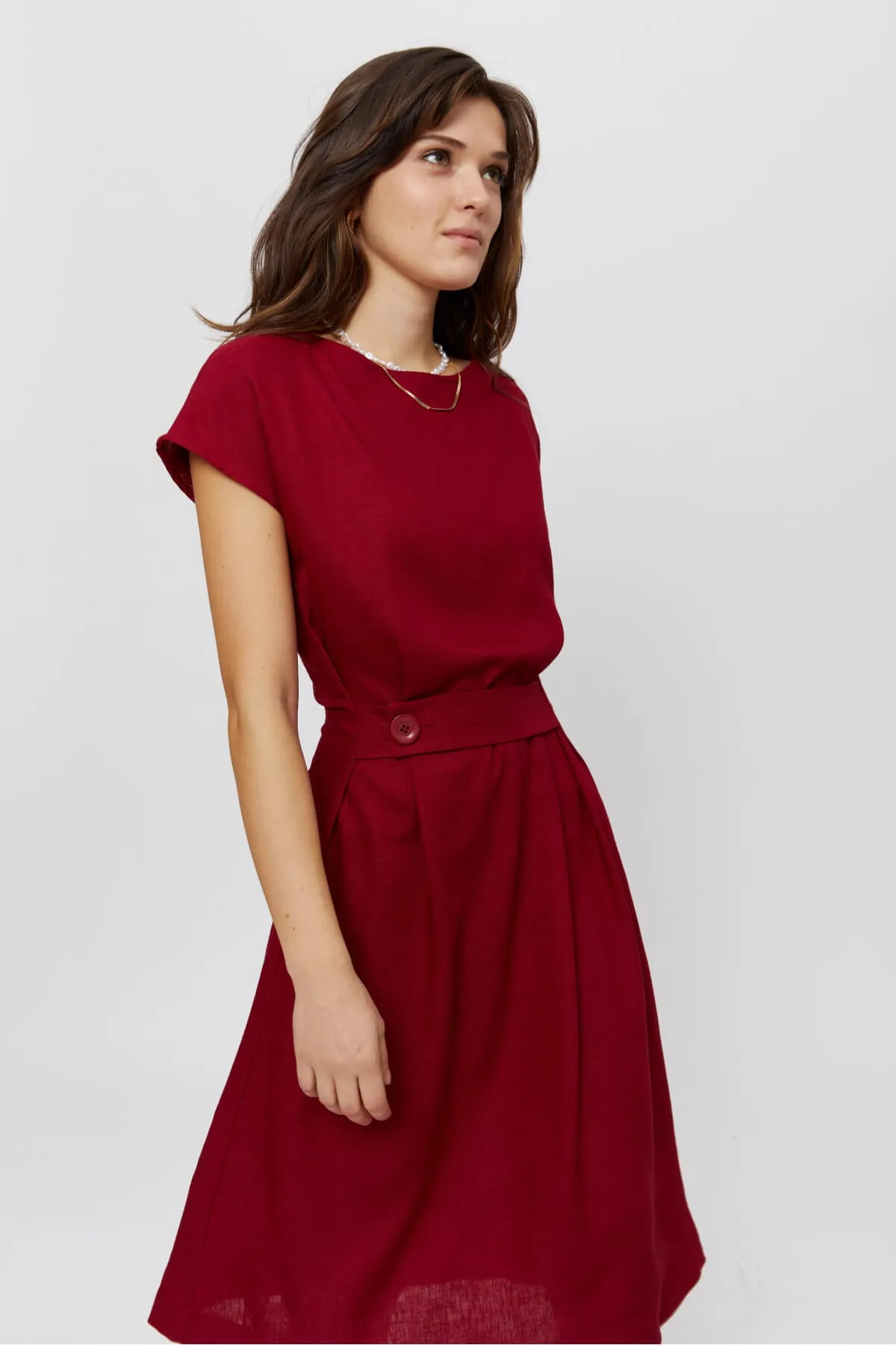 Sati | Midi Dress with Boat Neck in Red