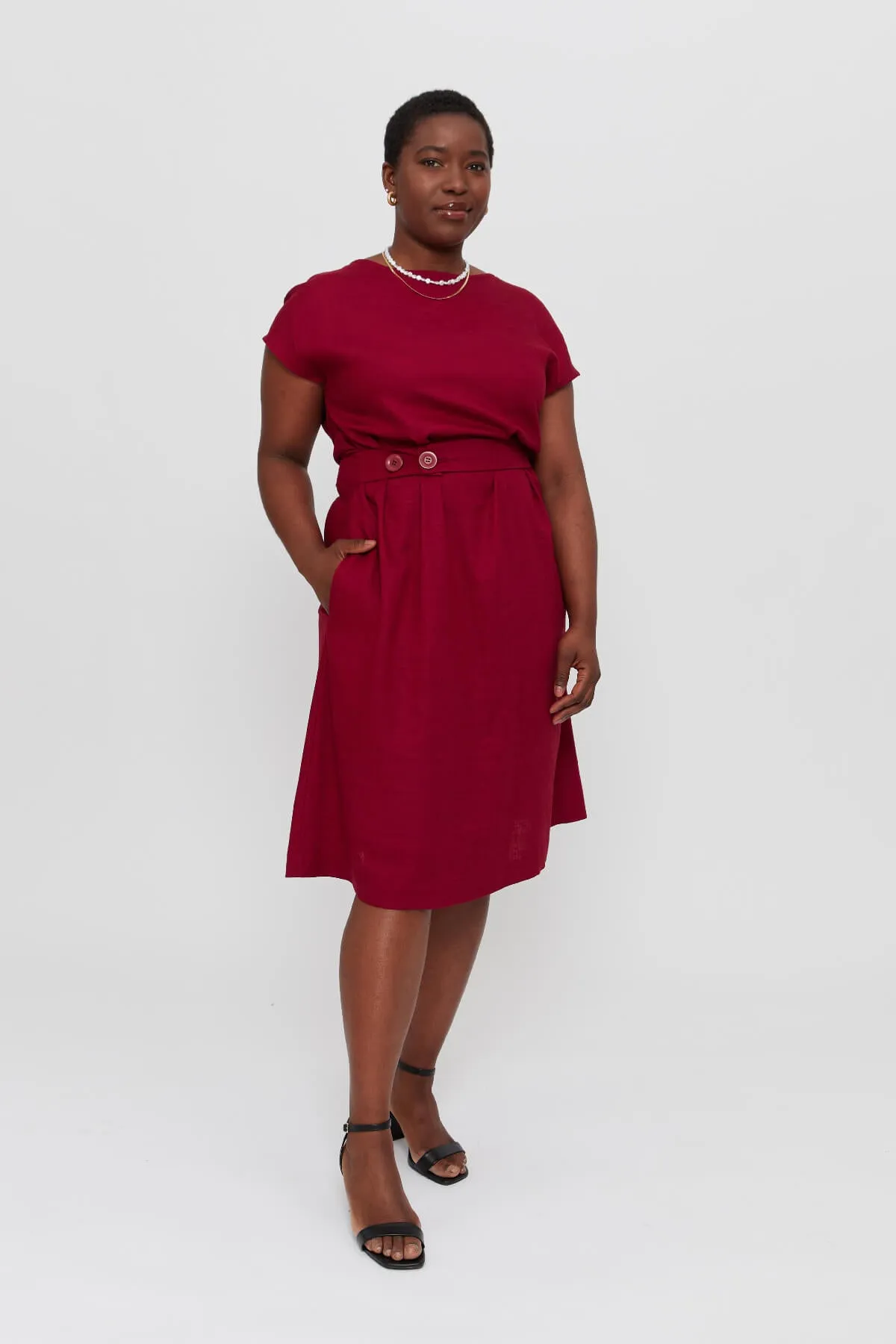 Sati | Midi Dress with Boat Neck in Red