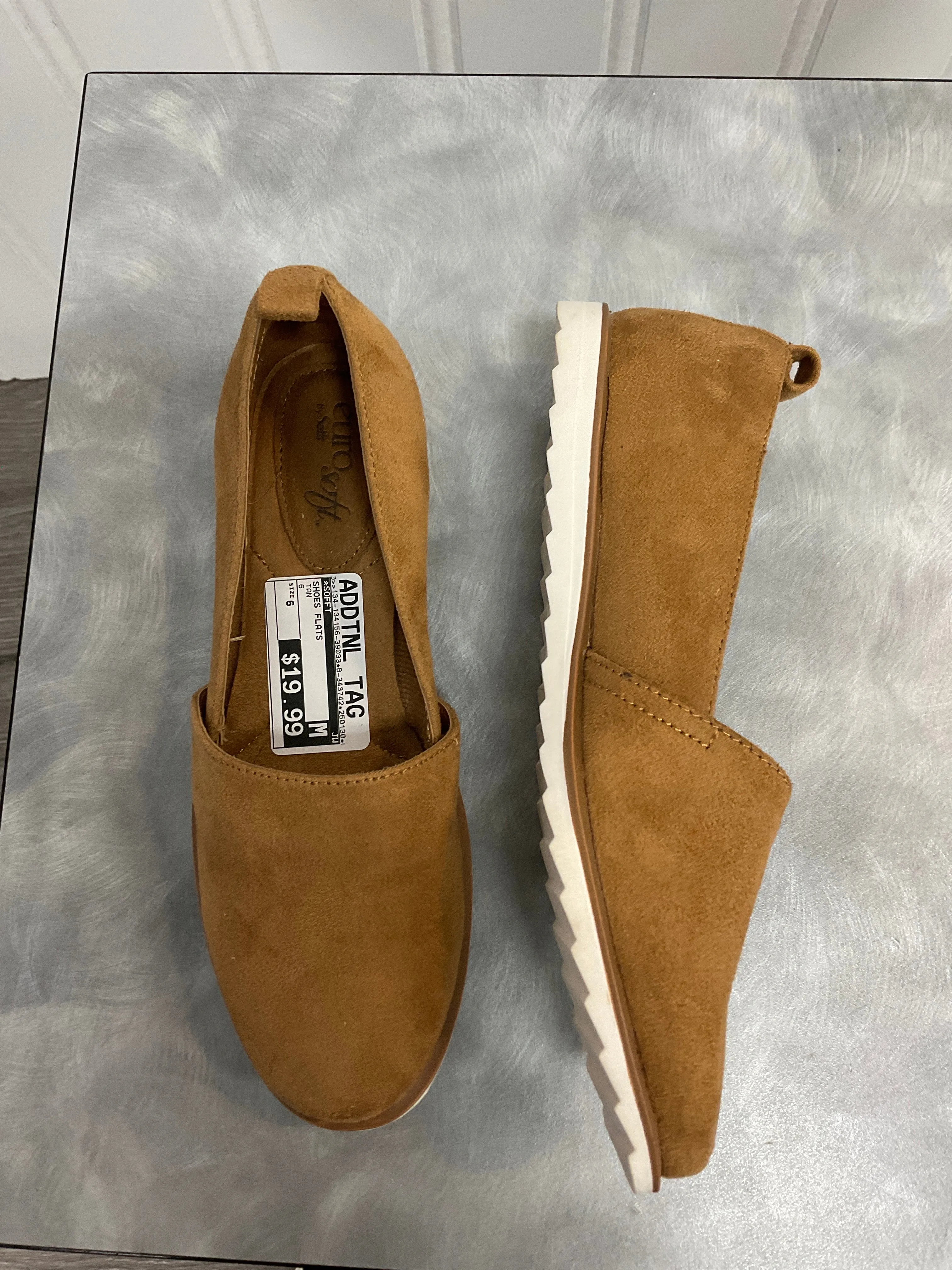 Shoes Flats By Sofft In Tan, Size:6