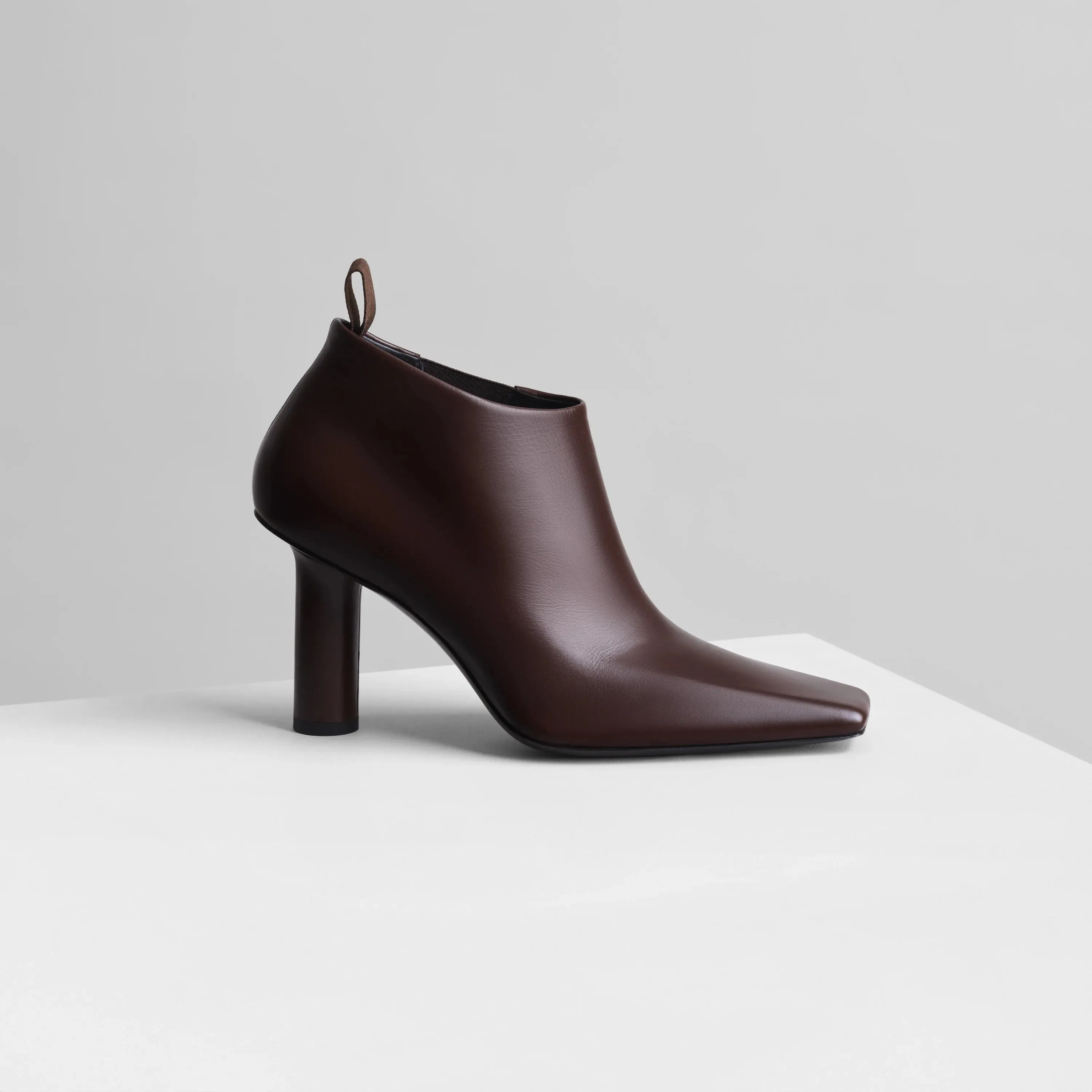 SQUARE EDGE TOE BOOT | plum brown leather